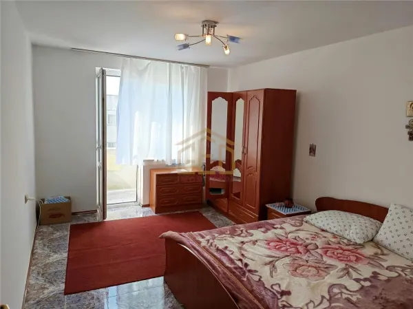 Apartament 3 camere Moldova Noua - poza 5