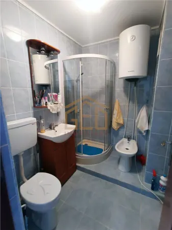 Apartament 3 camere Moldova Noua - poza 7