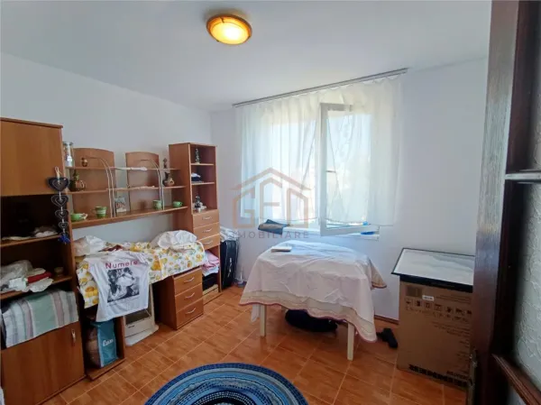 Apartament 3 camere Moldova Noua - poza 8