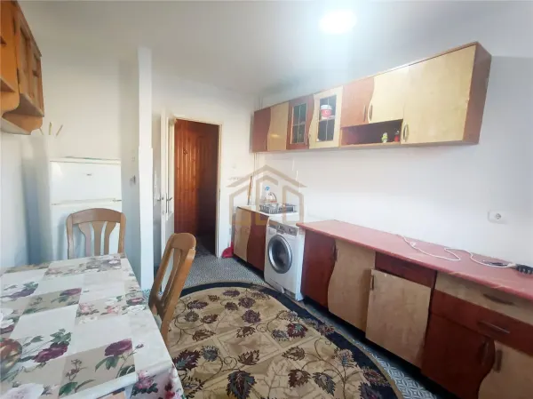 Apartament 2 camere Moldova Noua - poza 7