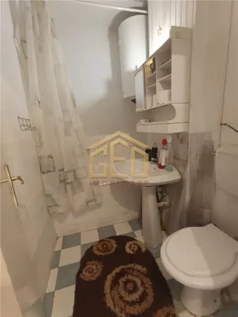 Apartament 2 camere Moldova Noua - poza 5