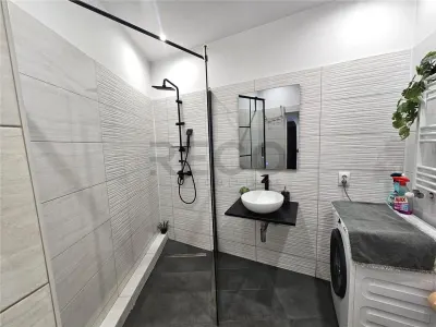 RECO Apartament central cu 3 camere de inchiriat. - foto 8