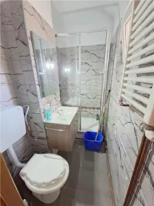 Apartament 3 camere, mobilat si utilat, etaj 1, zona Milcov - foto 12