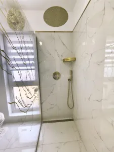 Apartament cu 3 camere si curte de vanzare - foto 10