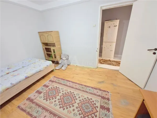 Apartament 3 camere Bacău - poza 3