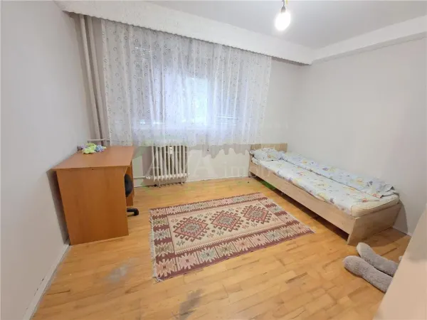 Apartament 3 camere Bacău - poza 4