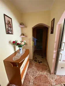 ETAJ 1! Se vinde MOBILAT! Ap 2 camere, zona Progresu - foto 7