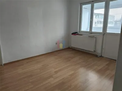 ETAJ 3, ap 2 camere, Hipodrom - Microhala - foto 1