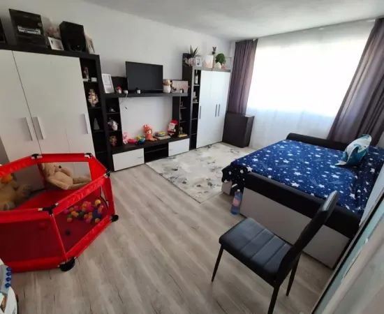 Apartament 4 camere Brăila - poza 1