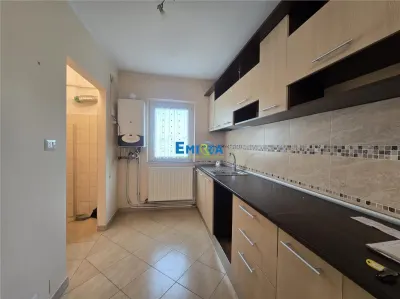 Apartament 3 Camere De Vanzare in Zona Excelenta Str. Aprodu Purice, Bacau - foto 3