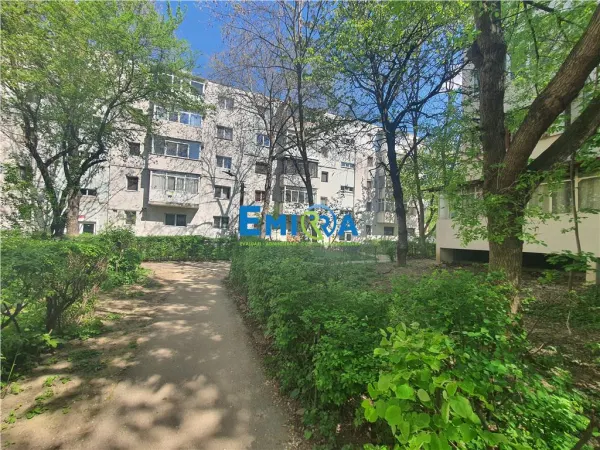 Apartament 3 camere Bacău - poza 1