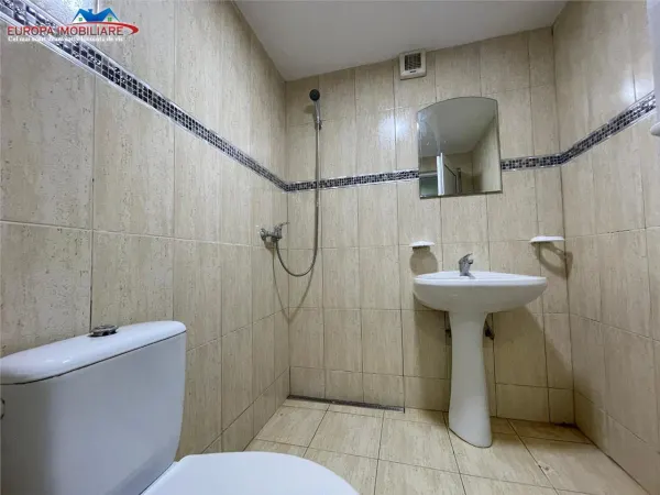 Apartament 5 camere Tulcea - poza 6
