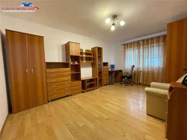 Apartament 3 camere Tulcea - poza 1