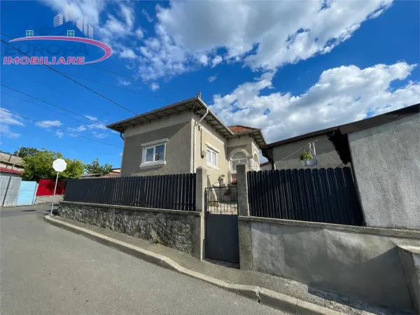 Casă 2 camere Tulcea - poza 1