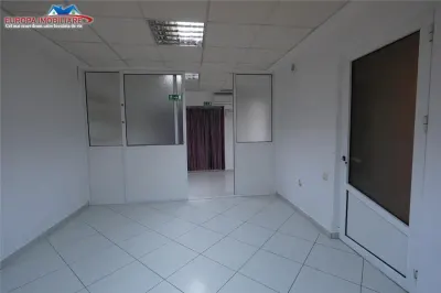 Spatiu de vanzare Str. Gavrilov Corneliu Tulcea - foto 3