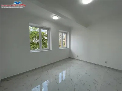 Birouri  de inchiriat   zona centrala Tulcea - foto 12