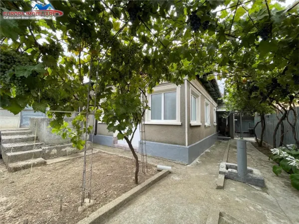 Casă 4 camere Tulcea - poza 1