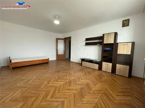 Apartament 4 camere Tulcea - poza 1