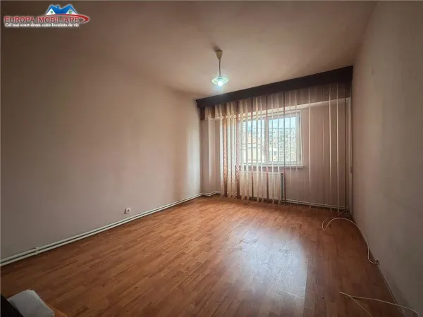 Apartament 3 camere Tulcea - poza 4