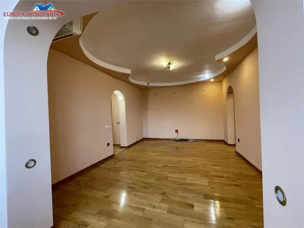 Apartament 3 camere Tulcea - poza 4