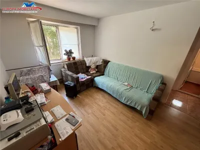 Apartament cu 2 camere de vanzare zona 23 August Tulcea - foto 2
