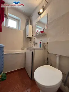 Apartament cu 2 camere de vanzare zona 23 August Tulcea - foto 6