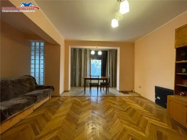 Apartament 3 camere Tulcea - poza 1