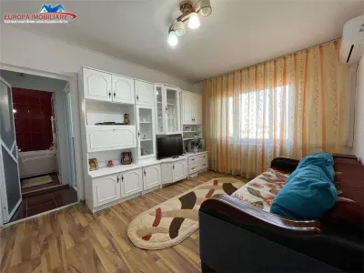 Apartament cu 2 camere de vanzare zona 23 August Tulcea - foto 3