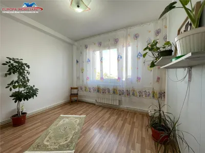 Apartament cu 2 camere de vanzare zona 23 August Tulcea - foto 4