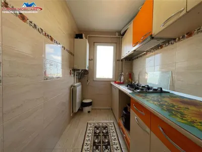 Apartament cu 2 camere de vanzare zona 23 August Tulcea - foto 6