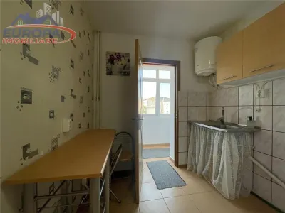 Apartament 2 camere de vanzare zona 23 August-Tulcea - foto 5