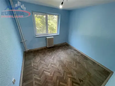 Apartament cu 2 camere de vanzare zona 23 August-Tulcea - foto 4