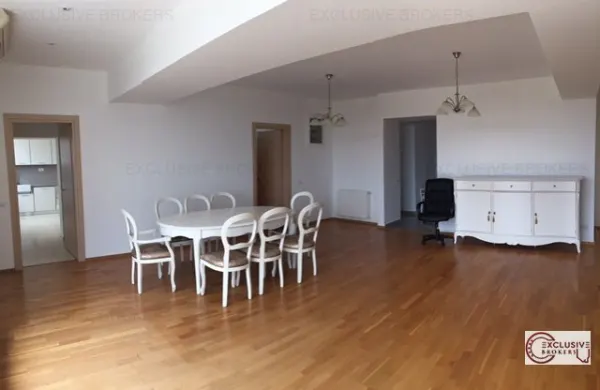 Apartament 4 camere București - poza 1