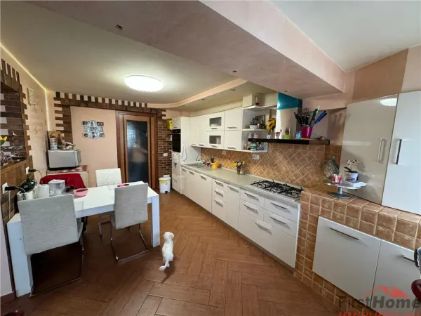 Apartament 3 camere Focșani - poza 2
