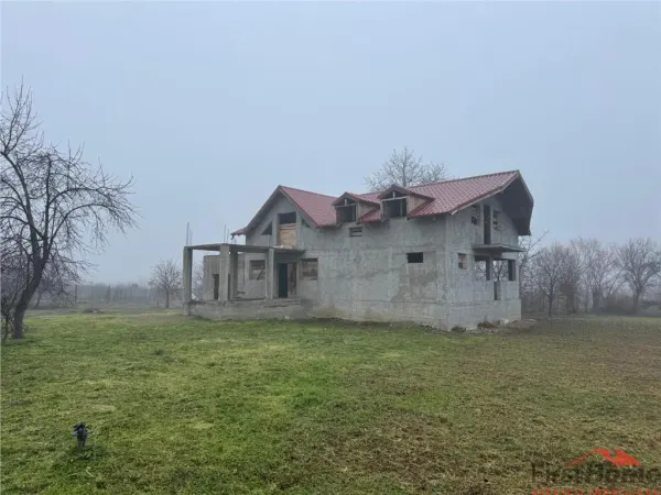Casă 4 camere Radulesti - poza 4