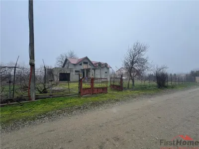 Casa Radulesti, an 1996 ,la rosu, 2.000 mp teren , 310 mp casa - foto 7