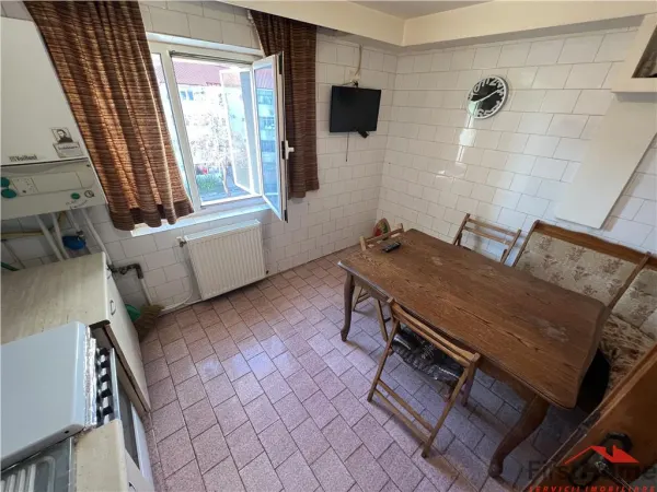 Apartament 4 camere Focșani - poza 2