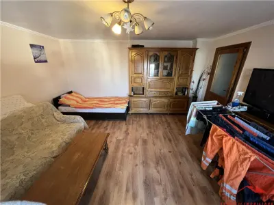 Apartament 4 camere, 100 mp, etaj 3, zona Longinescu - foto 4