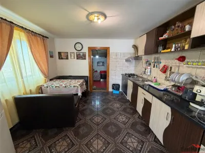 Casa P+M de vanzare in Odobesti 1.021mp teren - foto 10