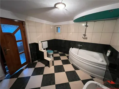 Casa constructie noua la rosu de vanzare P+M in Focsani - foto 12