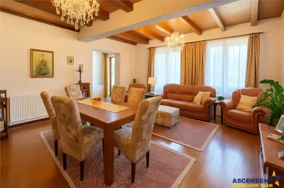 Casa solida,farmec autentic,echipata,garaj incalzit,pod,curte relaxanta,Santana de Mure - foto 17