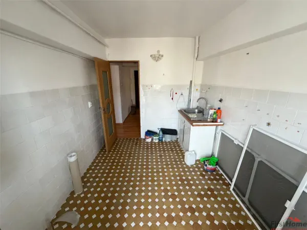 Apartament 4 camere Focșani - poza 1