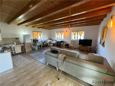 Casa demisol + parter de vanzare in Sat Vadu Rosca - Vulturu - foto 4