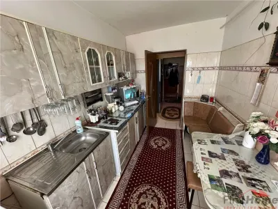 Apartament 3 cam, str Panduri, Bahne, 74 mp utili,et 4/4 fara acoperis - Focsani
