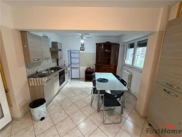 Apartament 4 camere Focșani - poza 1
