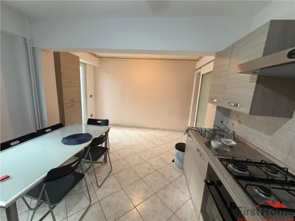 Apartament 4 camere Focșani - poza 2