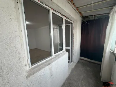 Apartament 2 camere,  58 mp, etaj 3 cu acoperis, zona Scoala 2 - foto 14