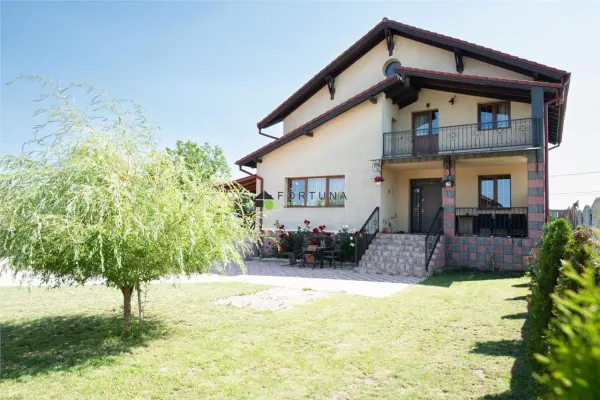 Casă 4 camere Sânpetru - poza 1