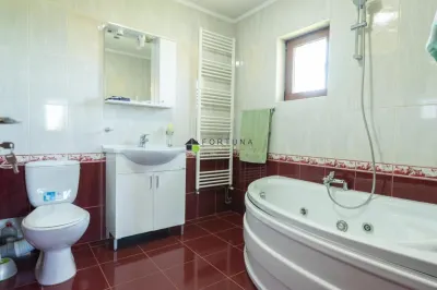 Vila P+E+M Sanpetru Teren 2400 Mp - foto 7