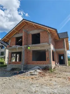 Duplex  Rasnov Zona Glajarie  Teren  500 Mp - foto 2
